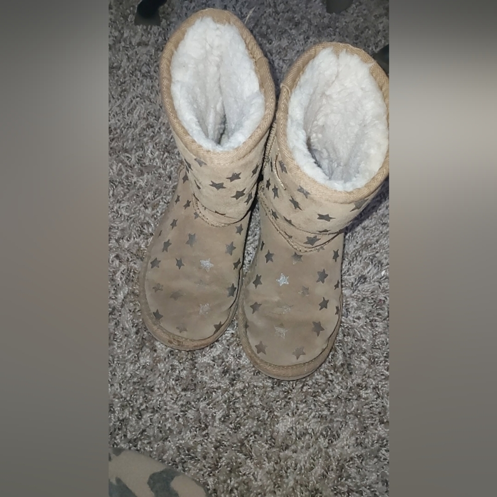 UGG Star Pattern Women's Boots